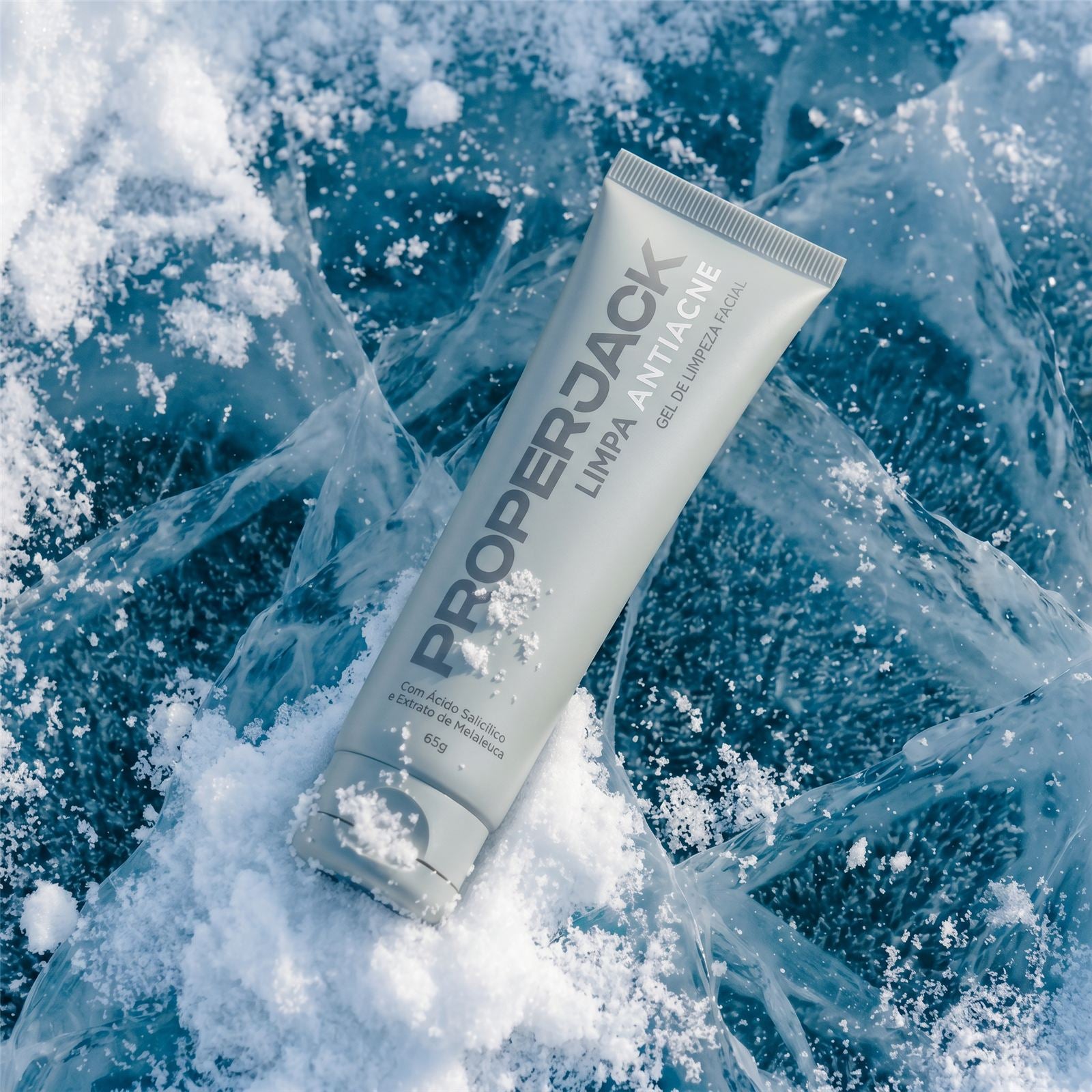 Gel de limpeza antiacne Proper Jack sobre gelo